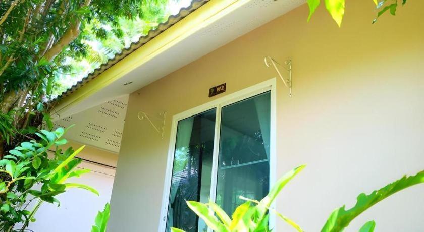 Rommai Rimnaam Resort Ranong Exterior foto